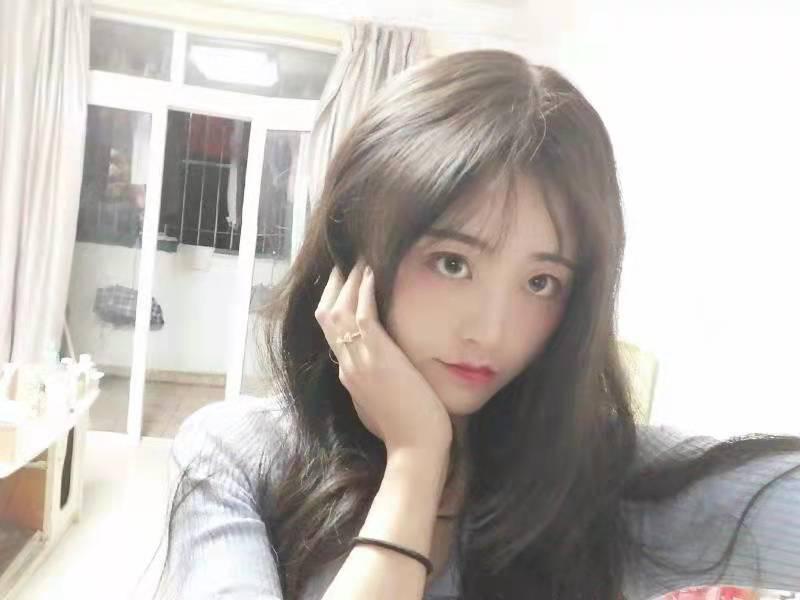 服务超好的年轻小姐姐